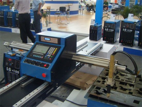 2017便宜的cnc金属切割机START品牌液晶面板控制系统1300 * 2500mm工作区等离子切割机